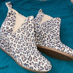 Toms Leopard Print Heeled Ankle Booties